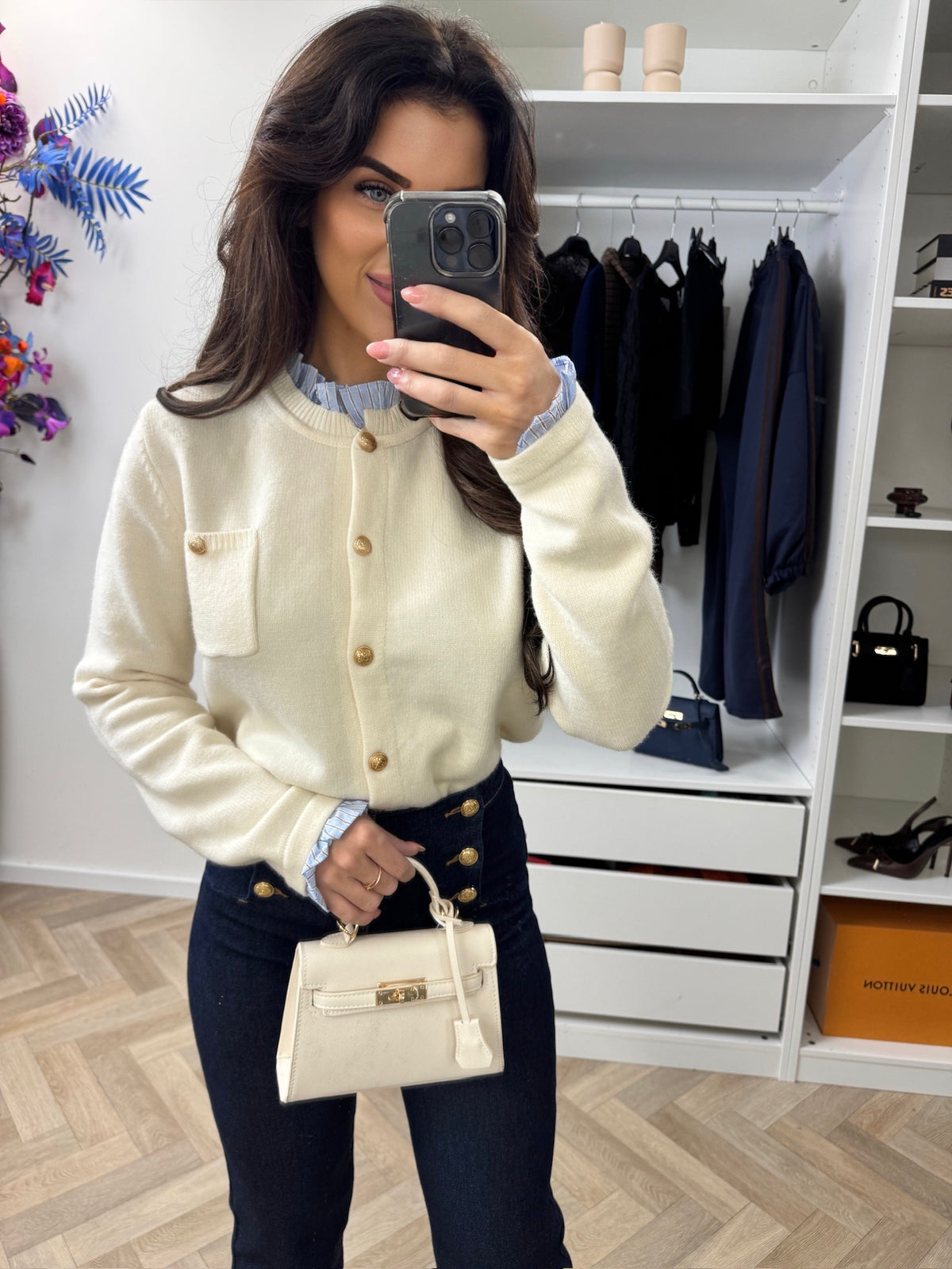 Cardigan Ruffle Button Beige Y1023