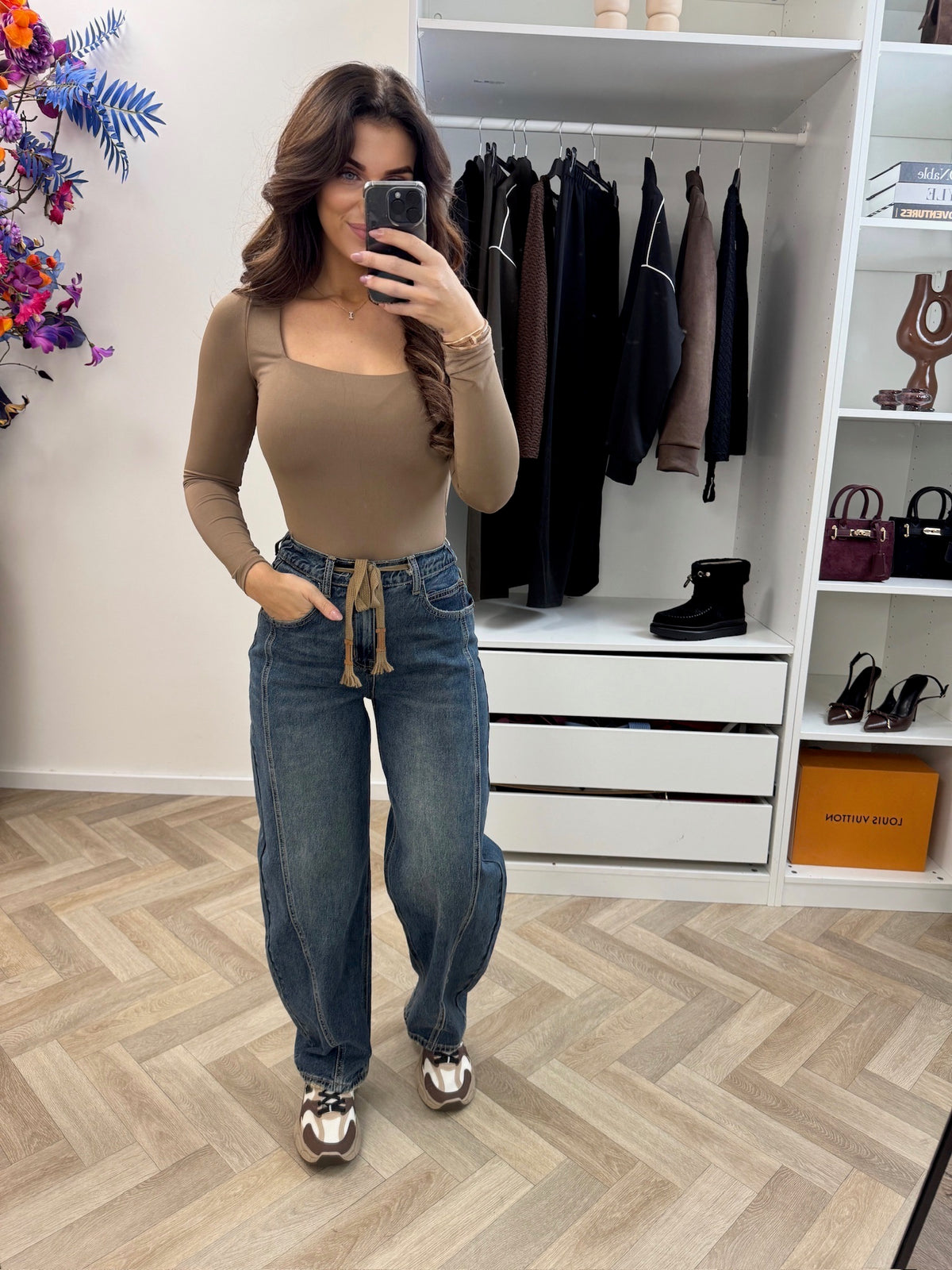 Basic Swan top Taupe HS9066