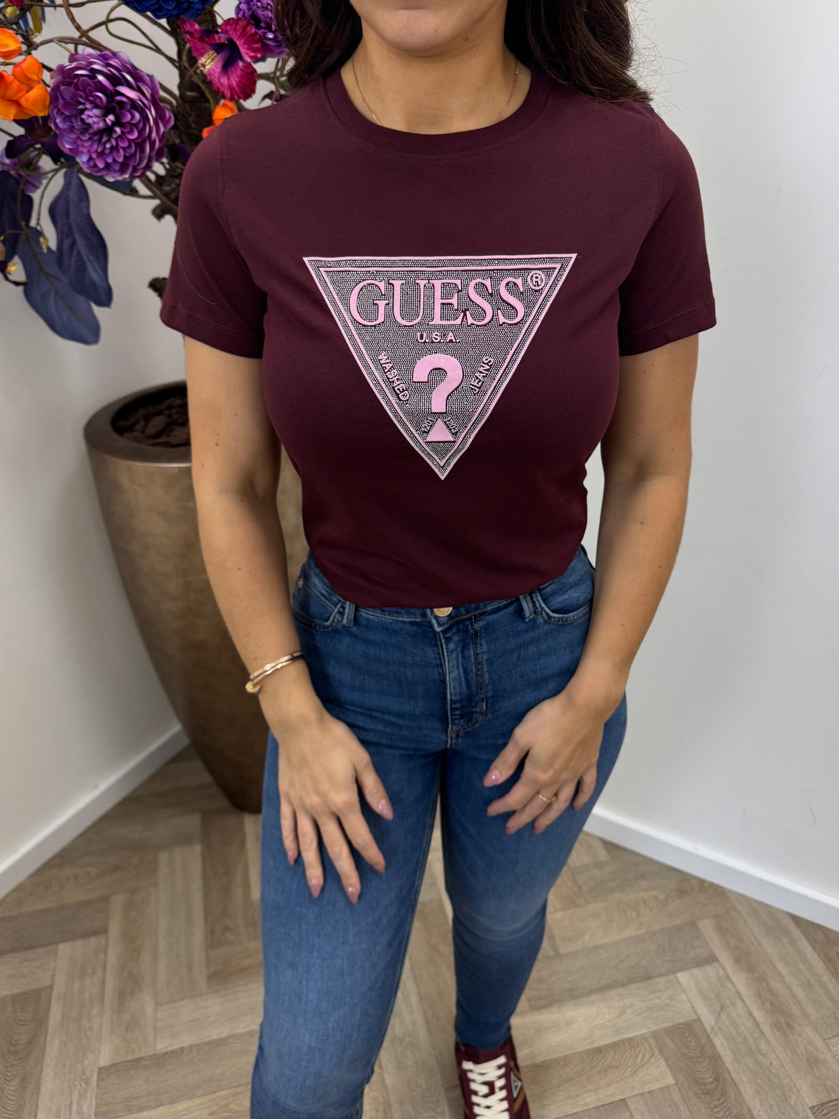 T-shirt Triangle Crystals Wine Guess 1458