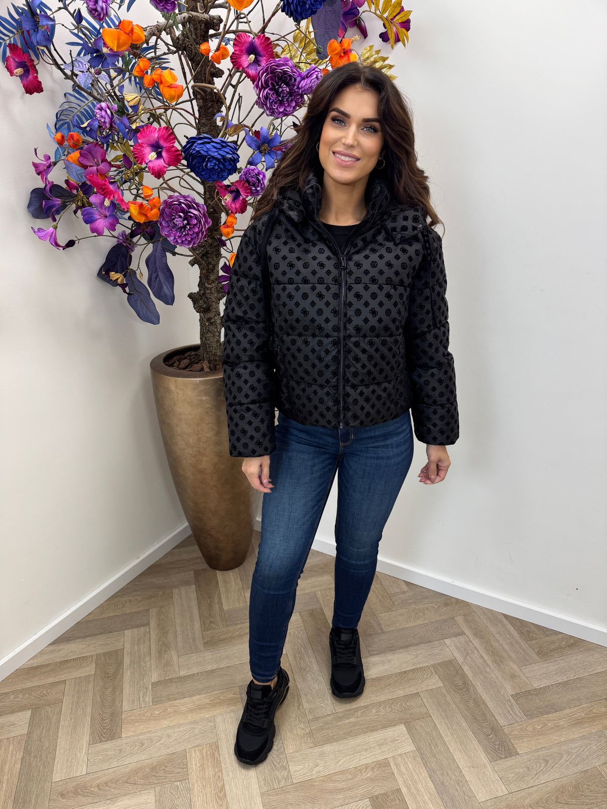 Puffer Jacket Daisy Logo Guess Black 1449