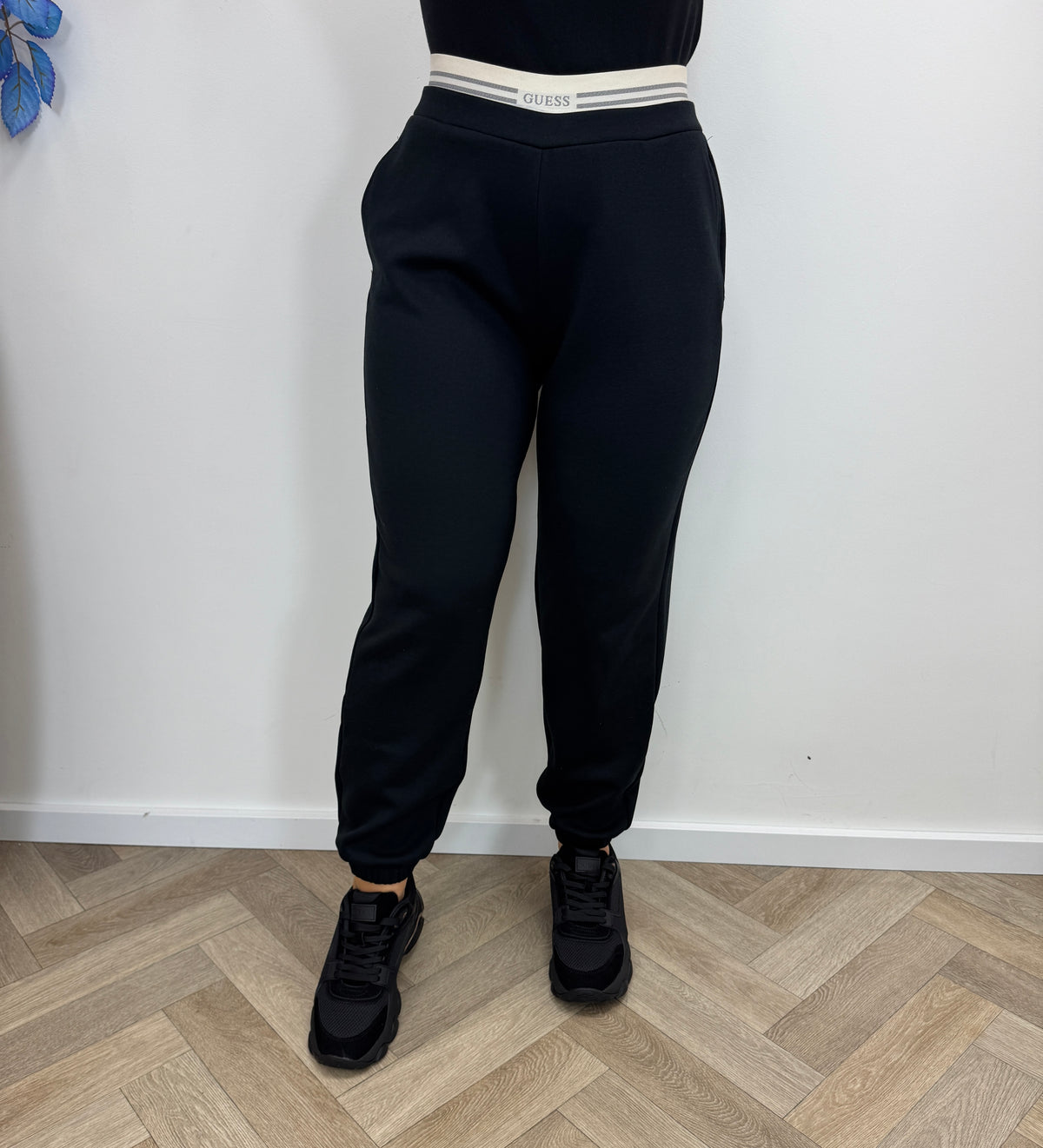 Jogger Briana Black Guess 1391