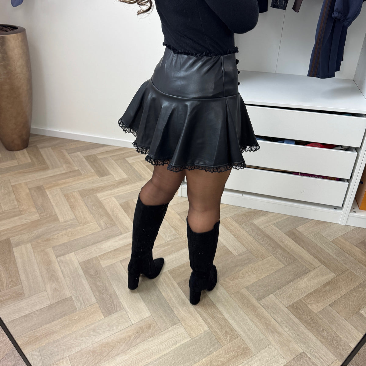Skort Leather Button Black M7803