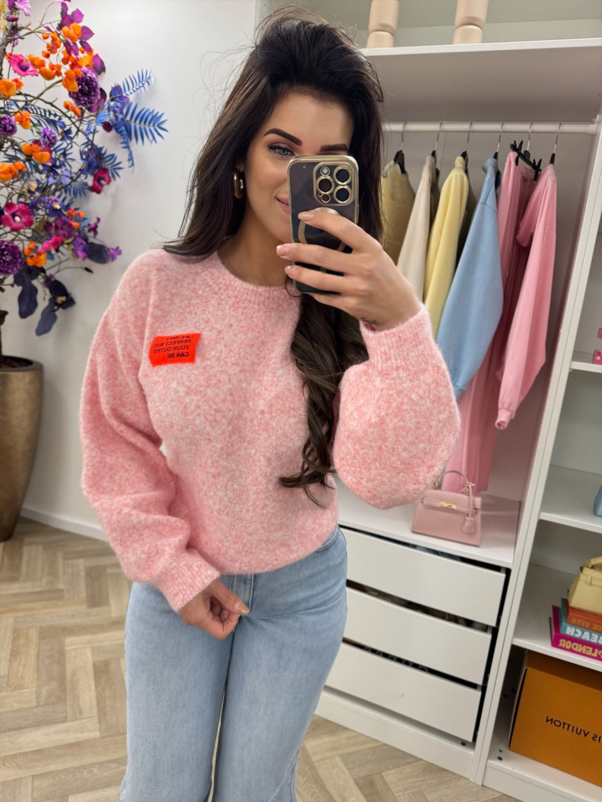 Trui embleem Amy Pink