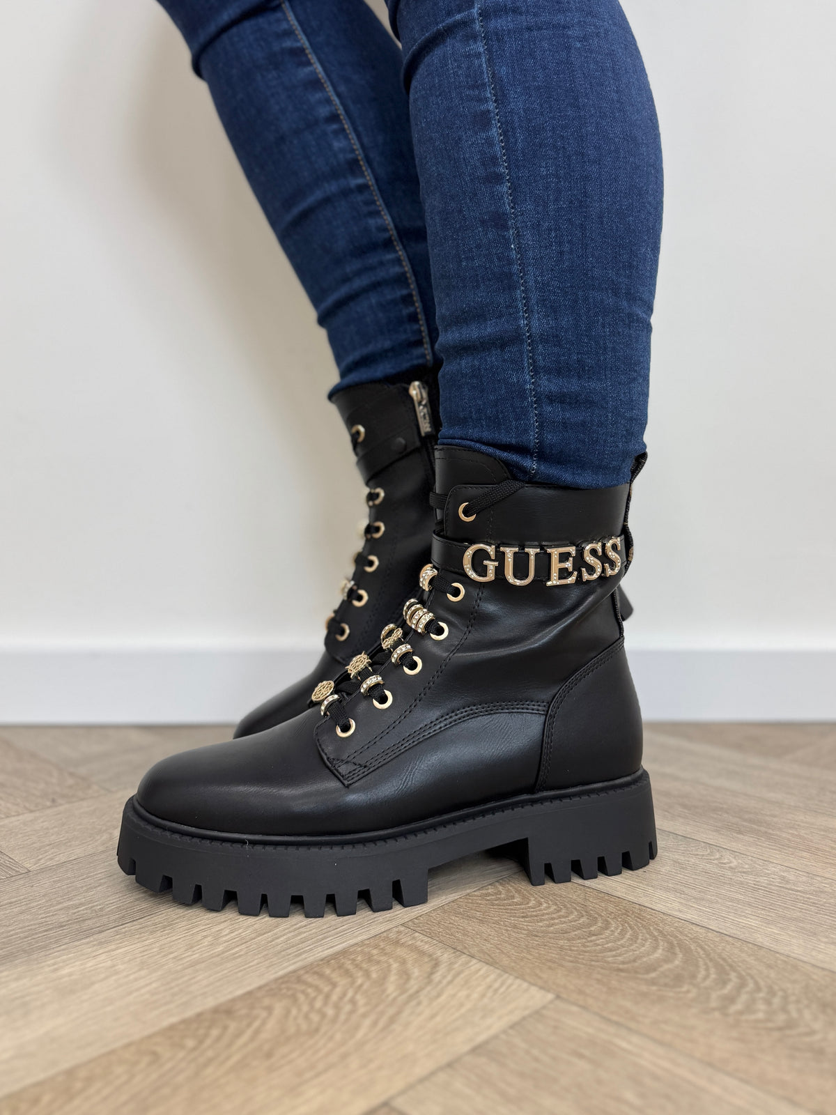 Boots Ficki Black Guess 1437