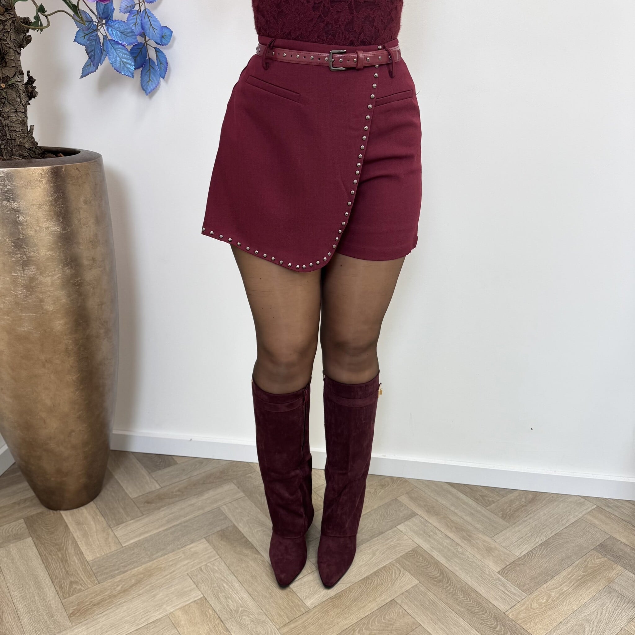 Skort studs with belt WZ20583 Bordeaux