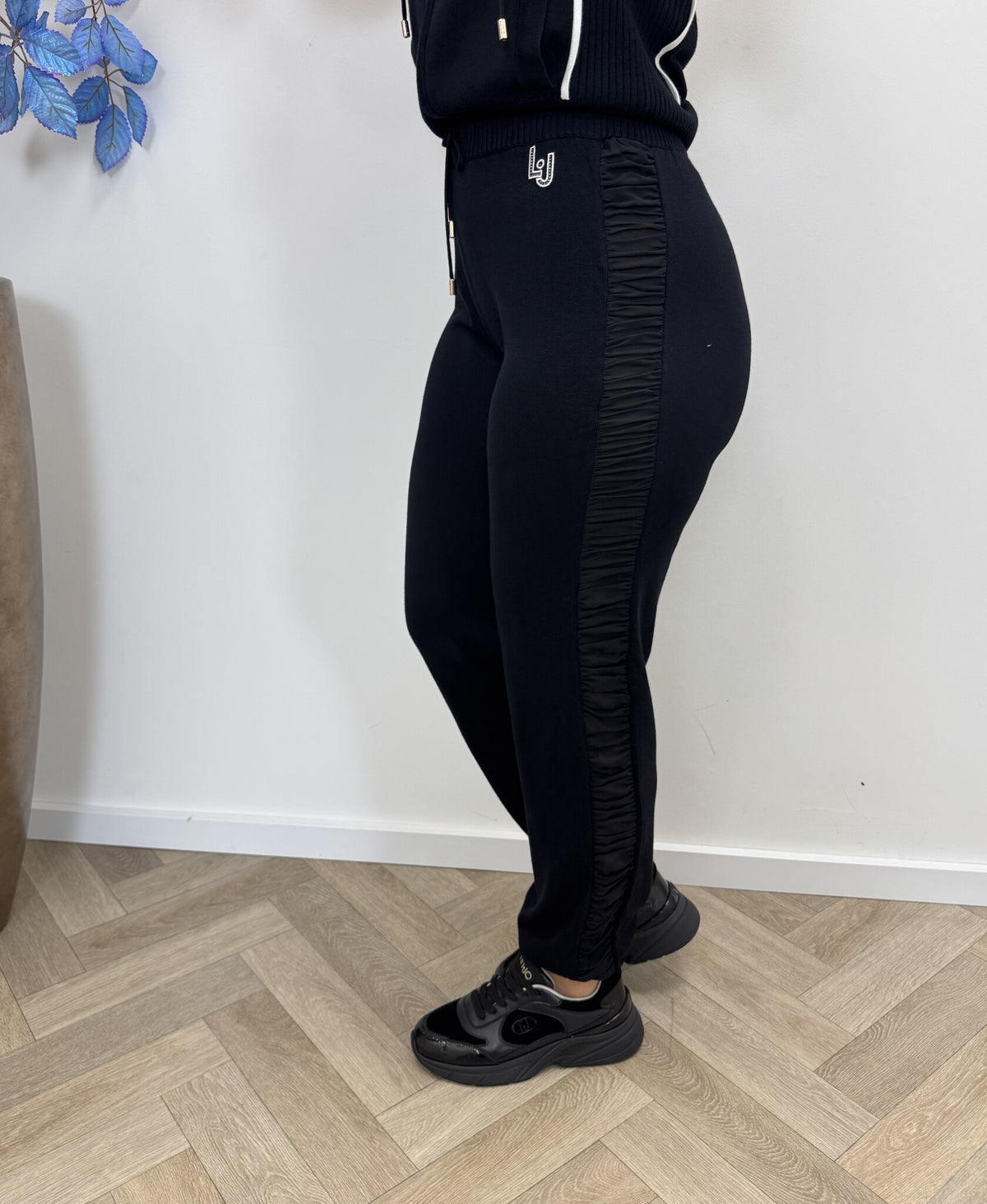 Pants Ruffle Black Liu Jo 1974