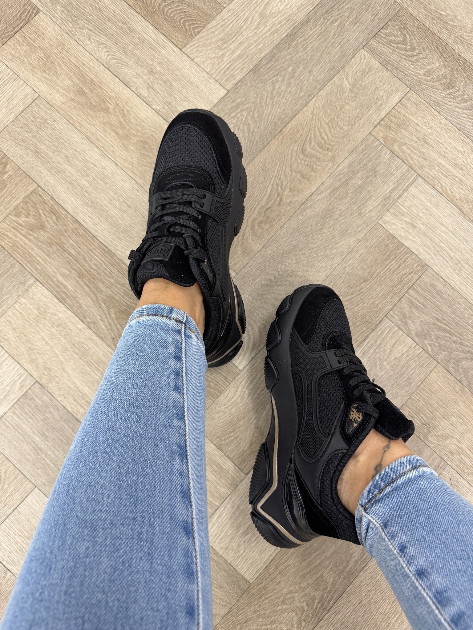 Sneakers Mazzy2 Black Guess 1351