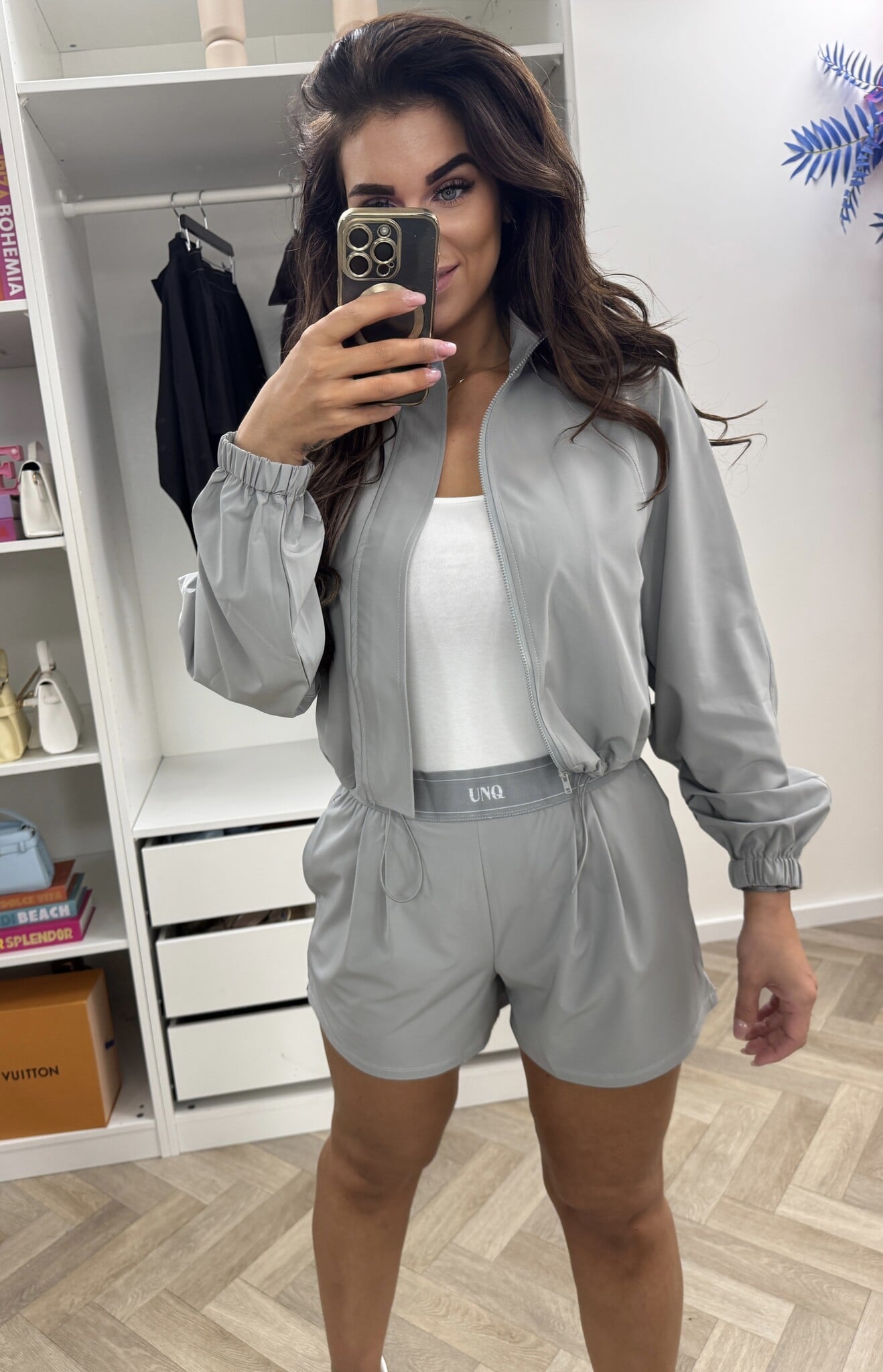 Gigi Short Unique The Label Light Grey