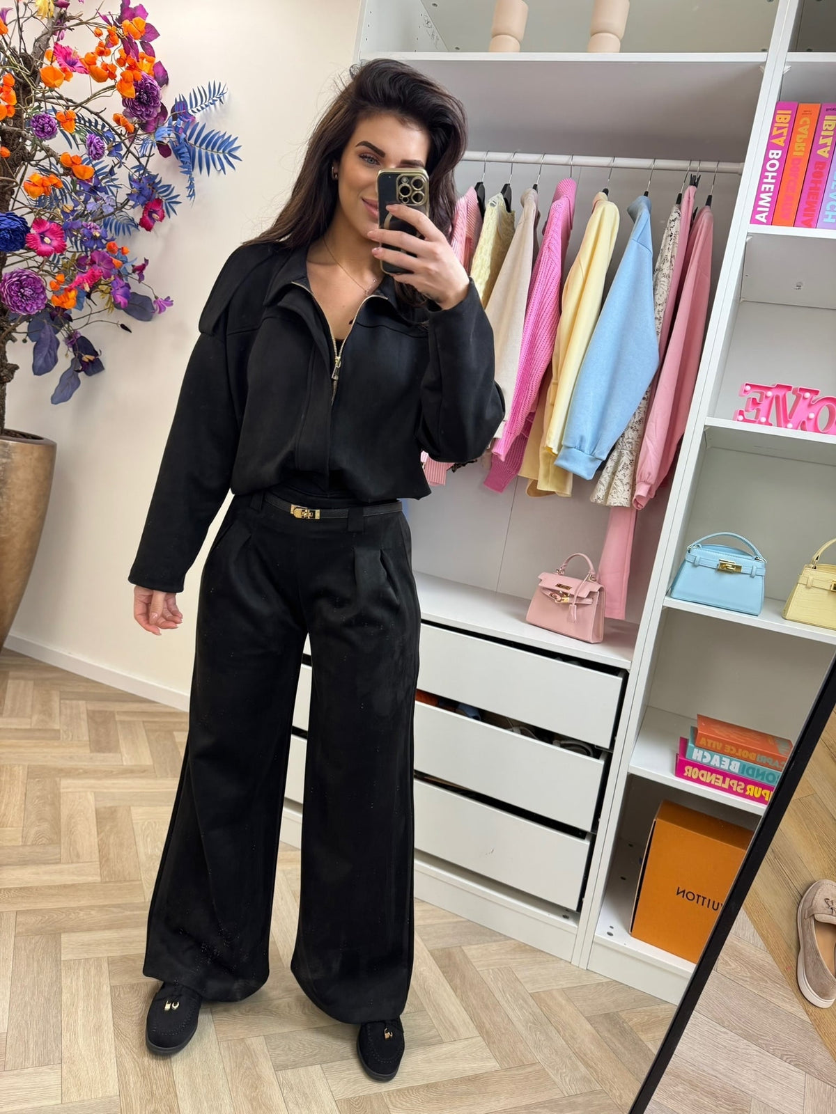 Pants suede with belt Black