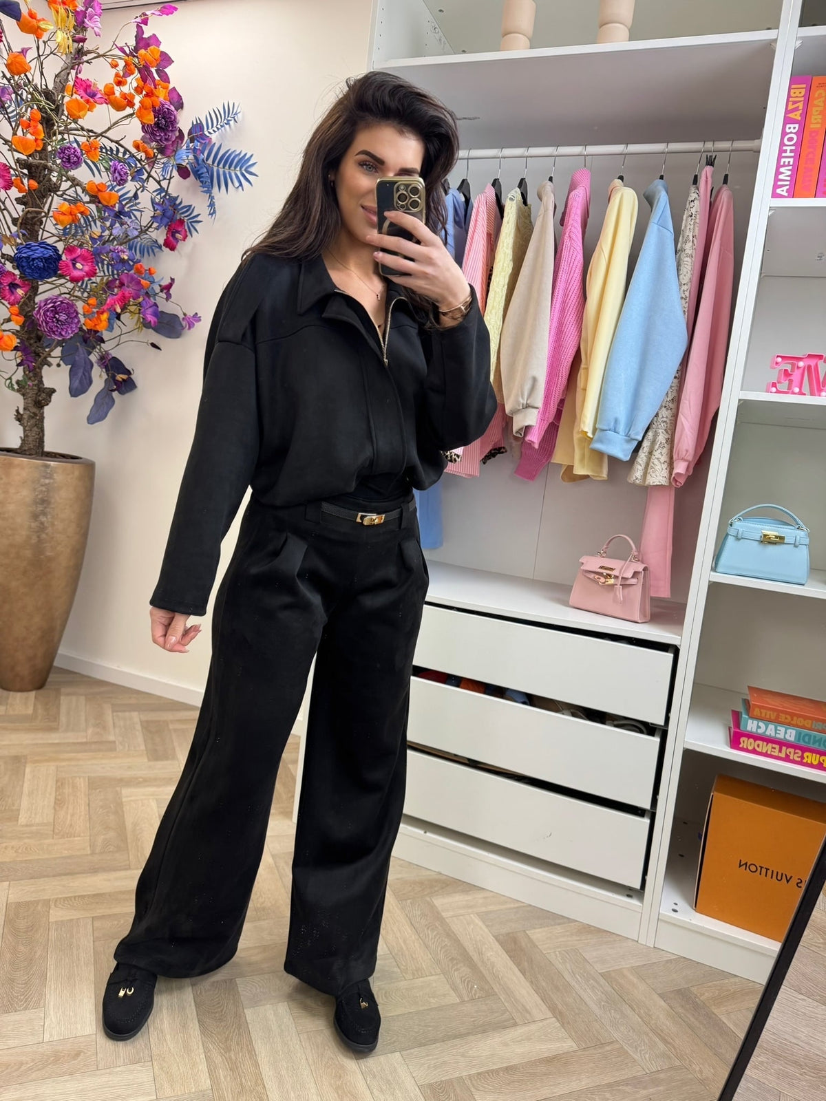 Pants suede with belt Black