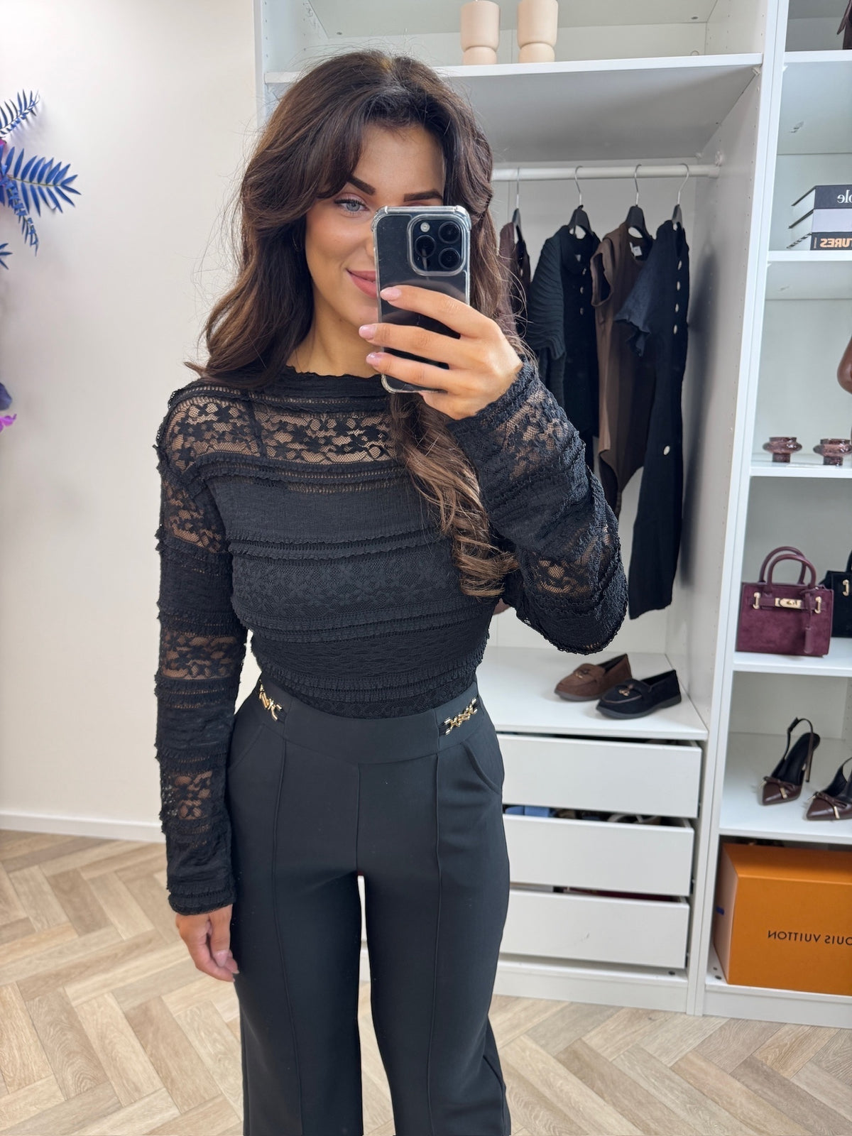 Top Bobby Lace Black 22005