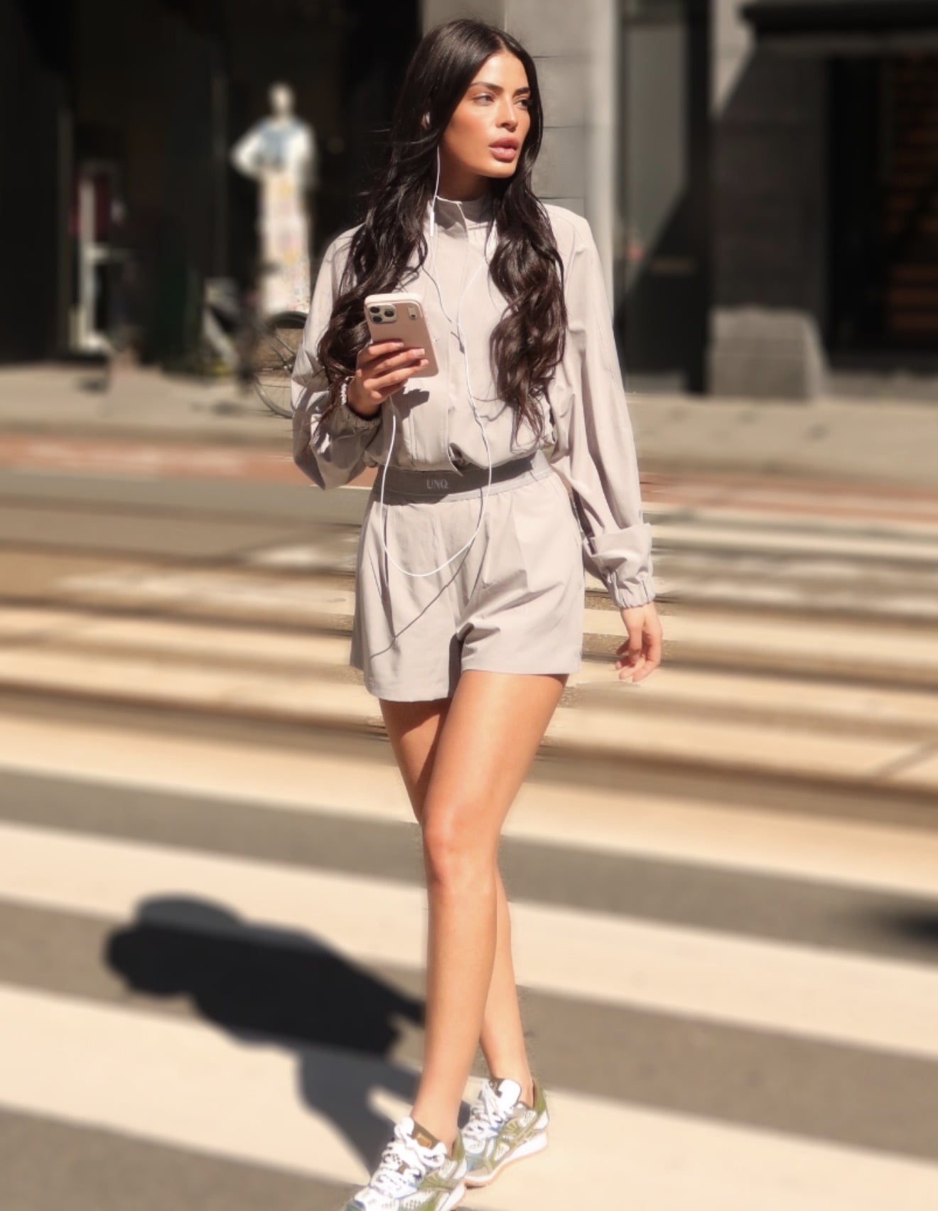 Gigi Short Unique The Label Light Grey
