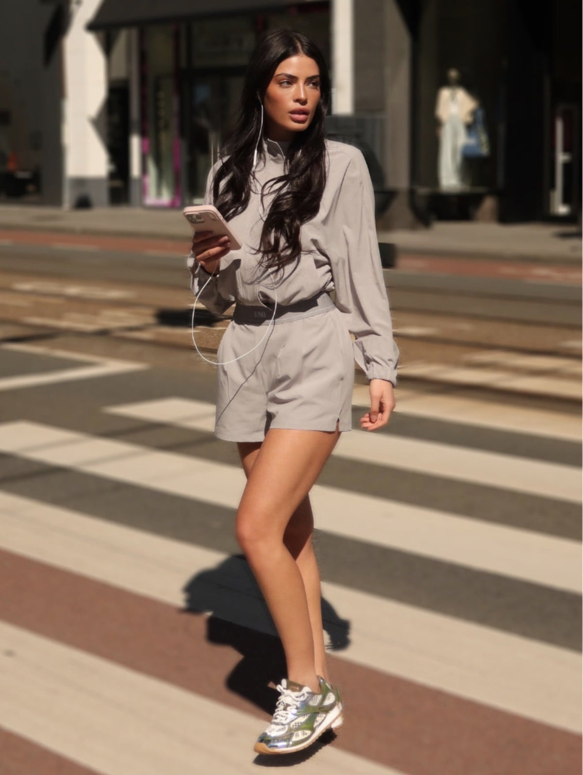 Gigi Short Unique The Label Light Grey
