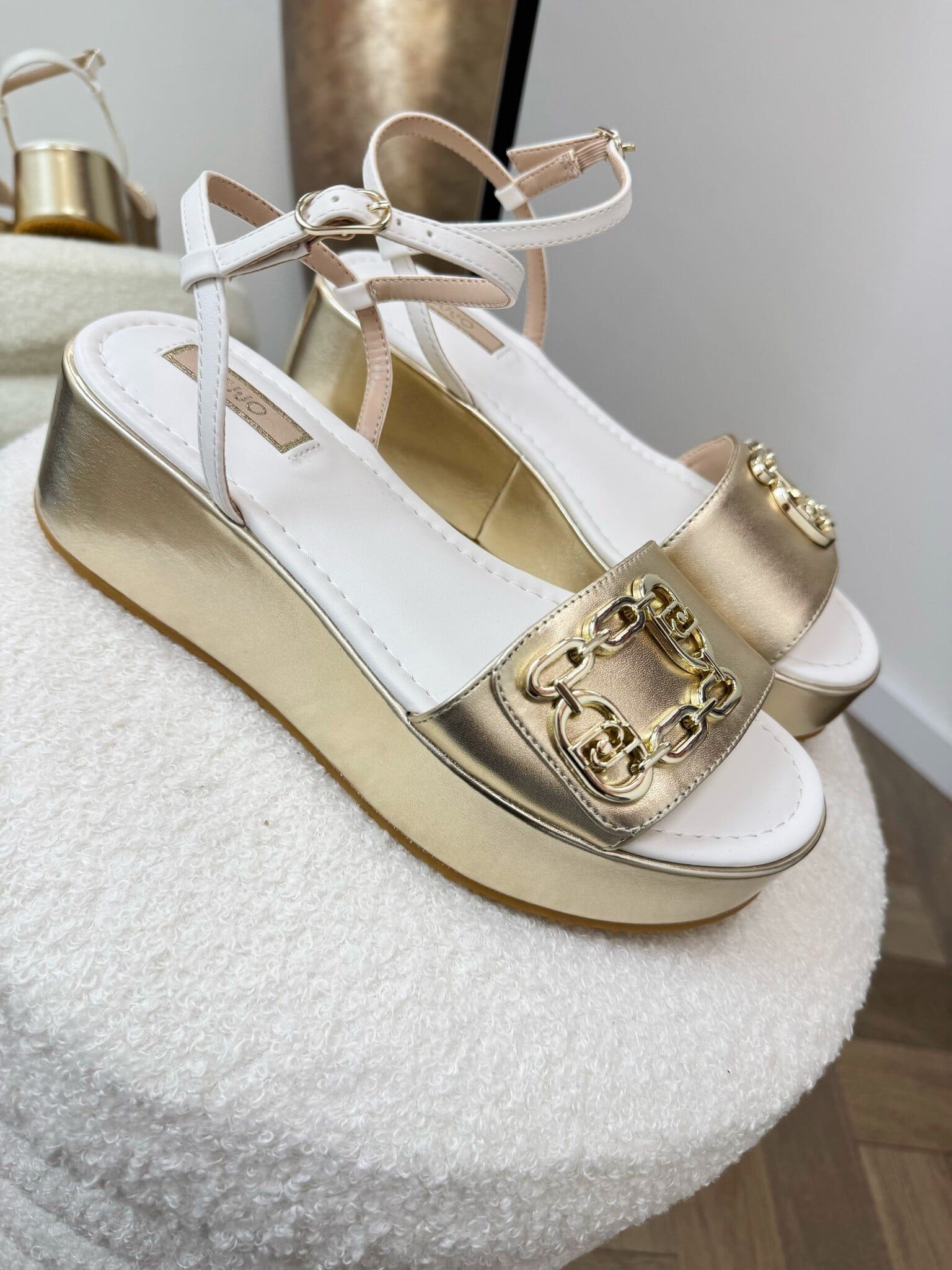 Sandal Flo Calf Leather Gold Liu Jo 1878