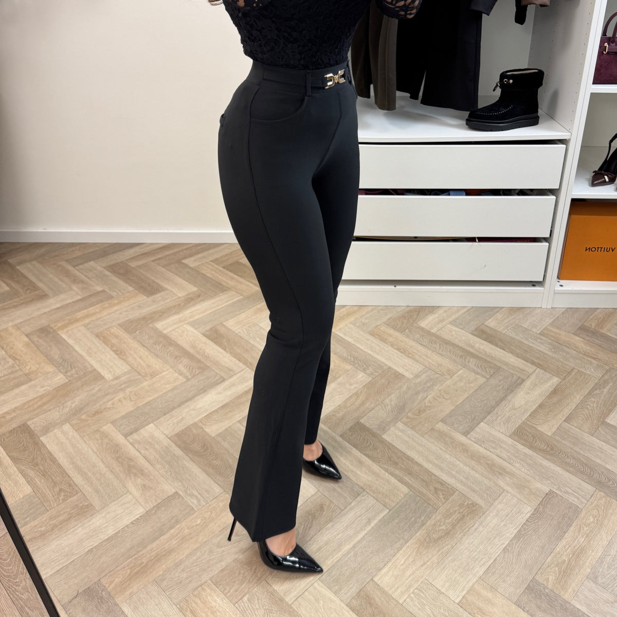 Perfect Scuba Flair  Black  LM3312-82