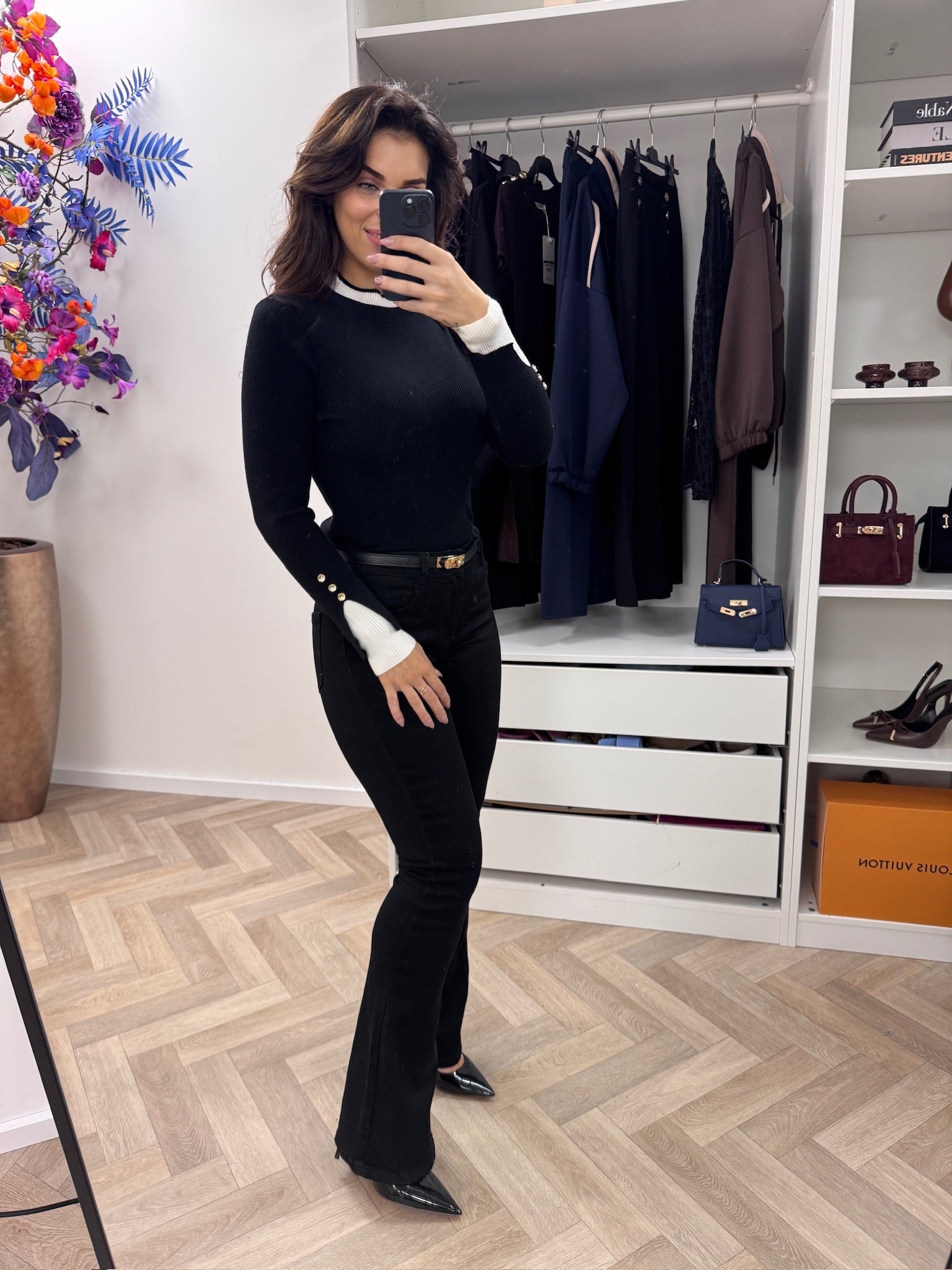 Top Hill Black 5250