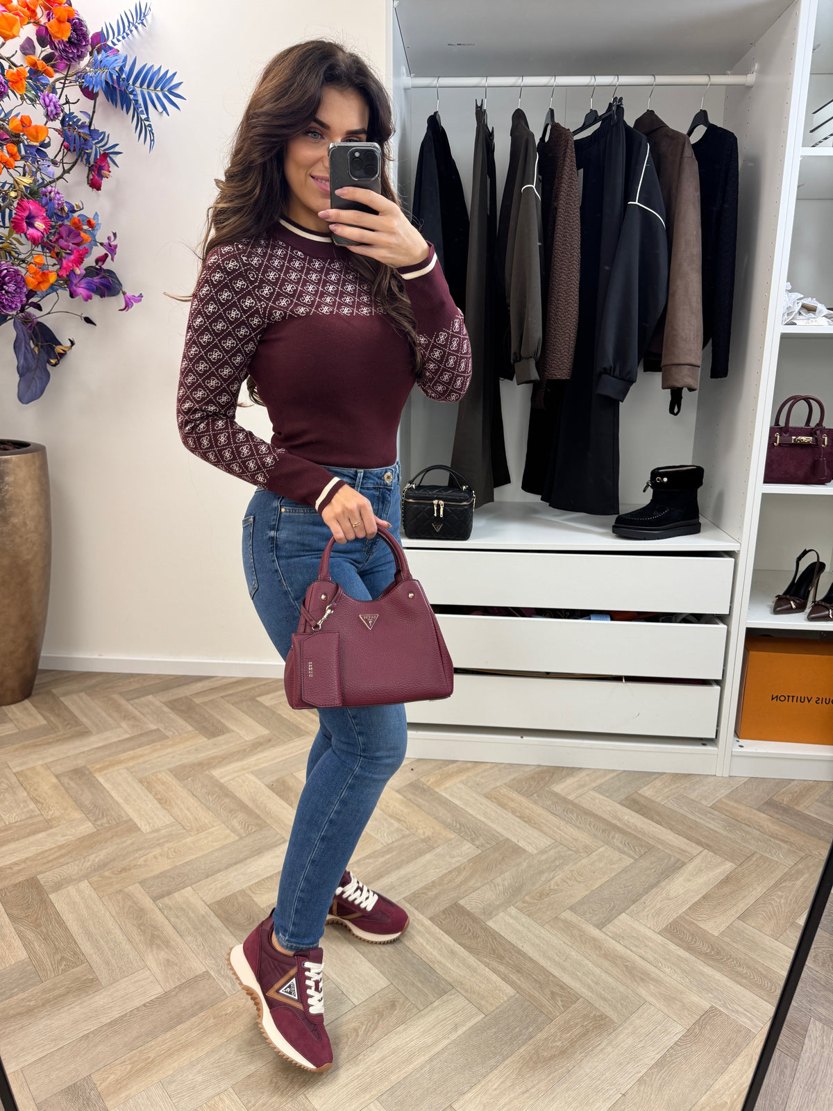 Top Aubrey Logo Wine Guess 1362