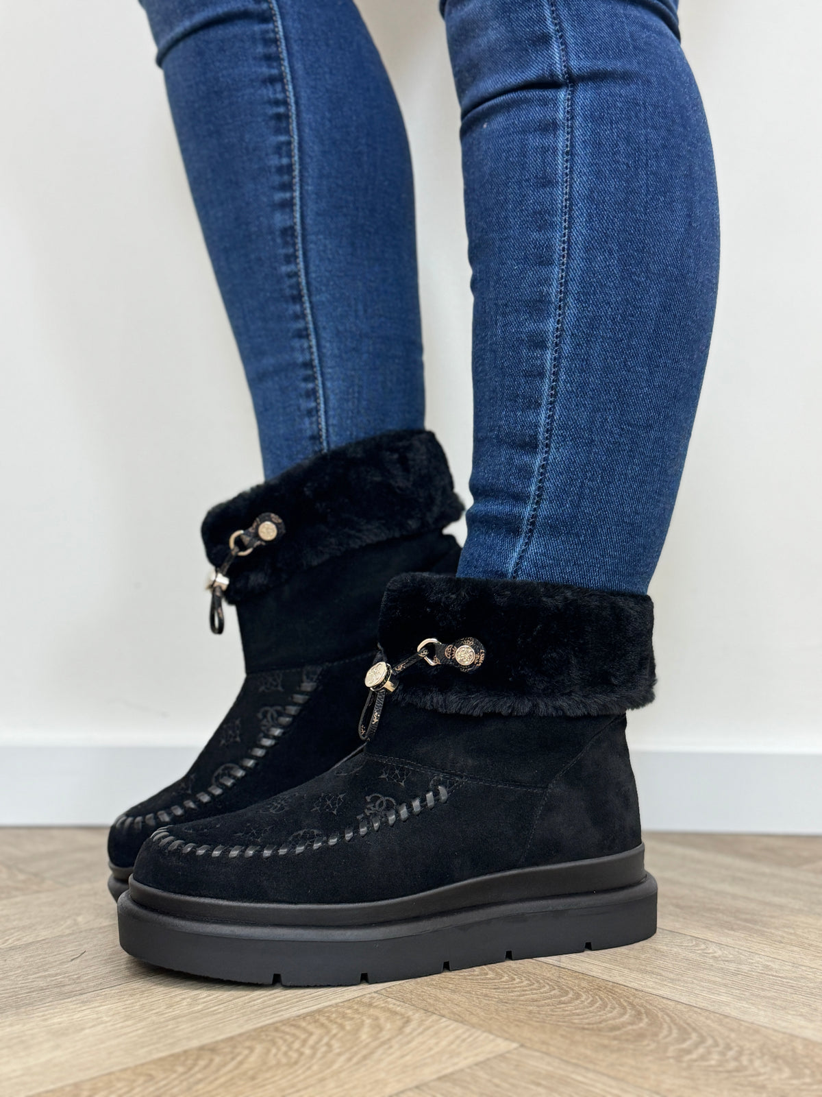 Boots Kenta Black Guess 1439