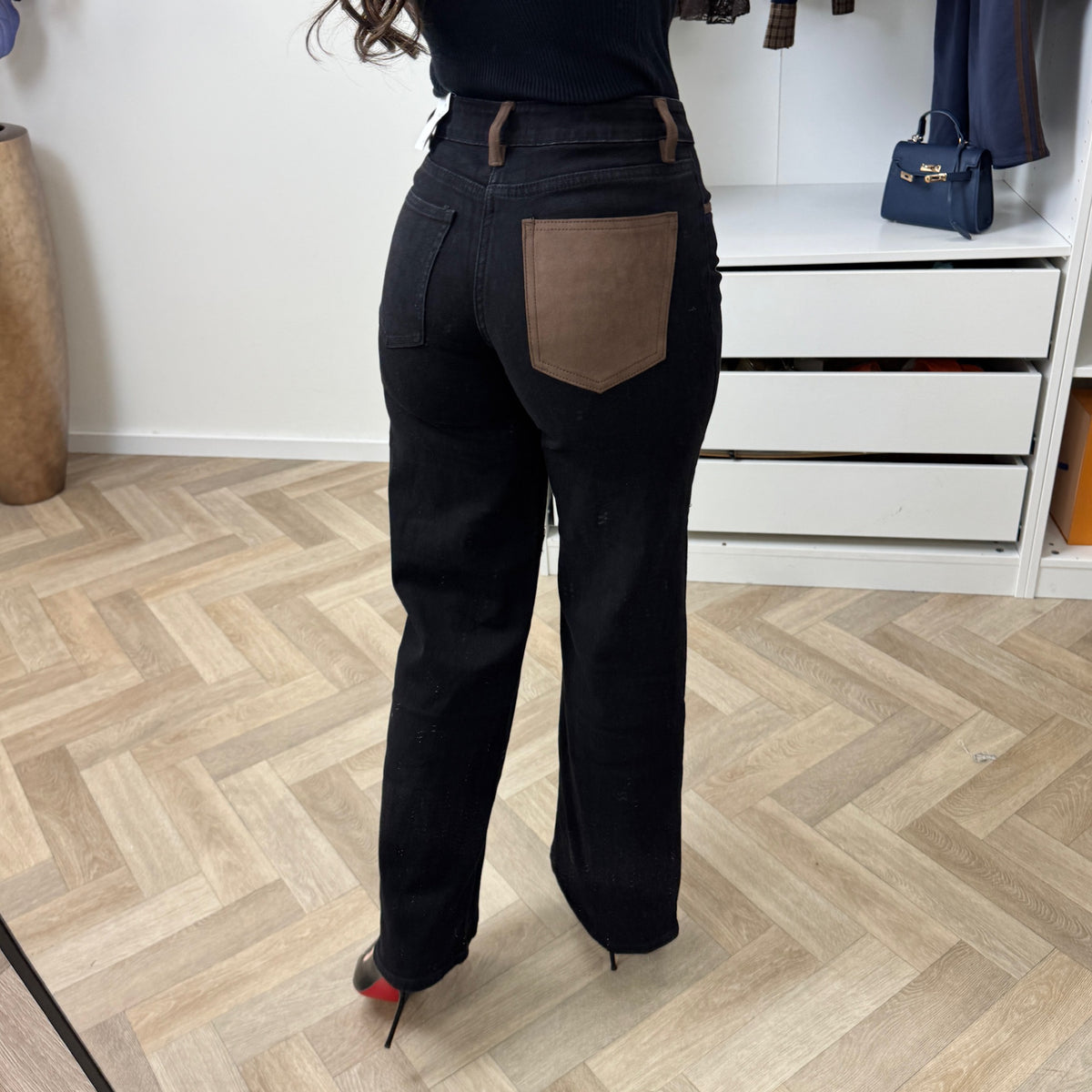 Straight Jeans Suede Pocket Black MG-1411