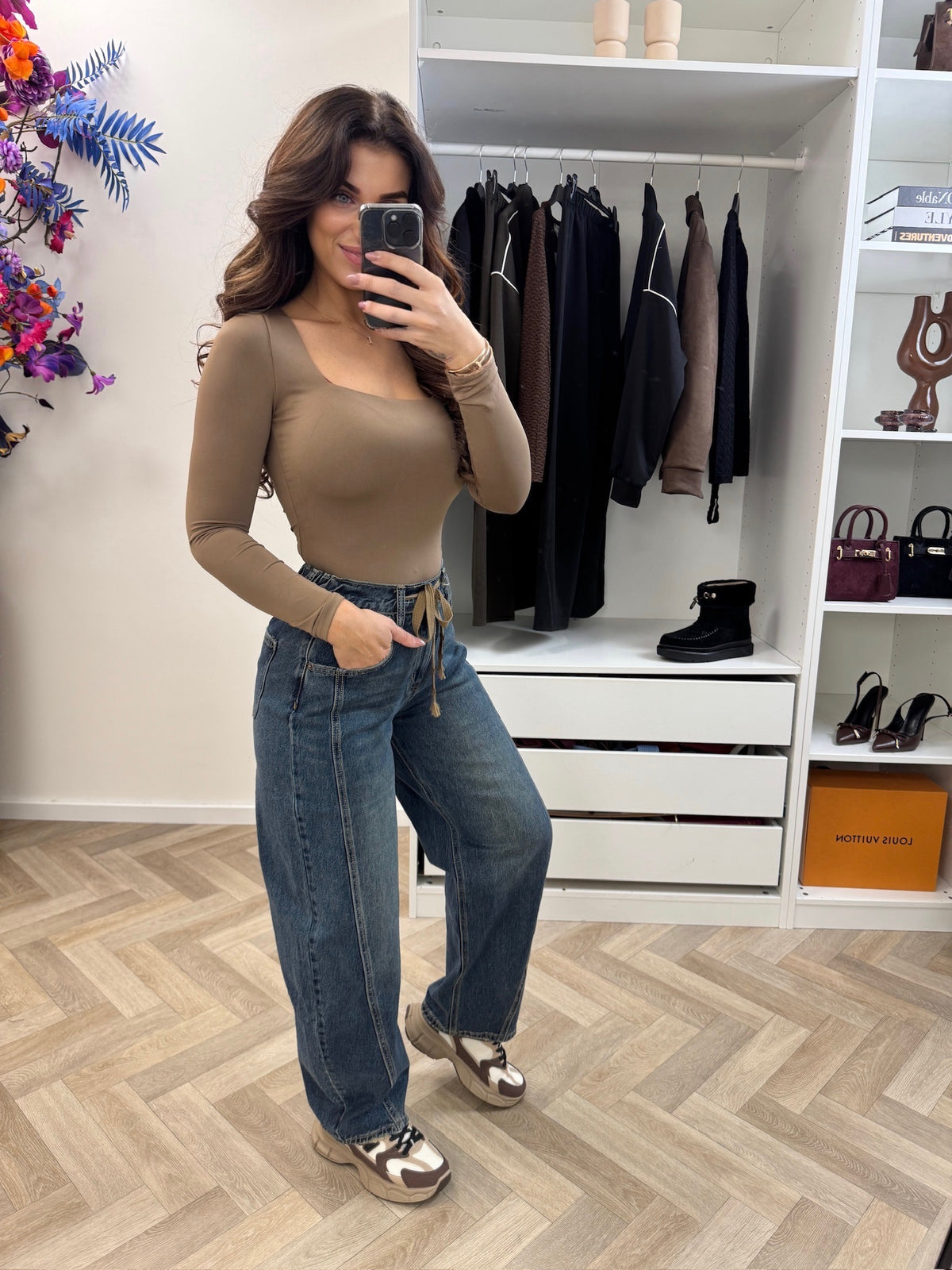 Basic Swan top Taupe HS9066