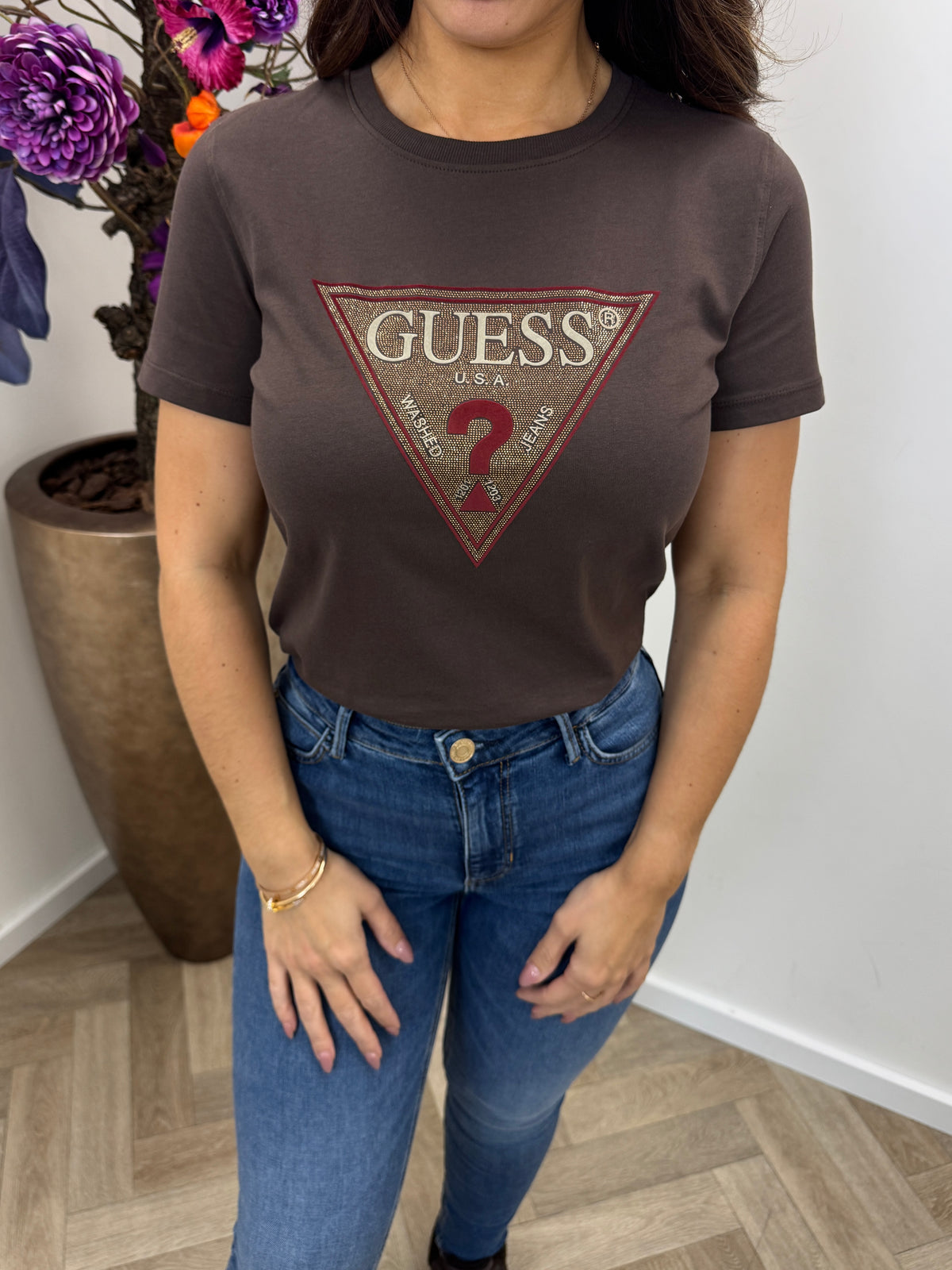 T-shirt Triangle Crystals Choco Guess 1457