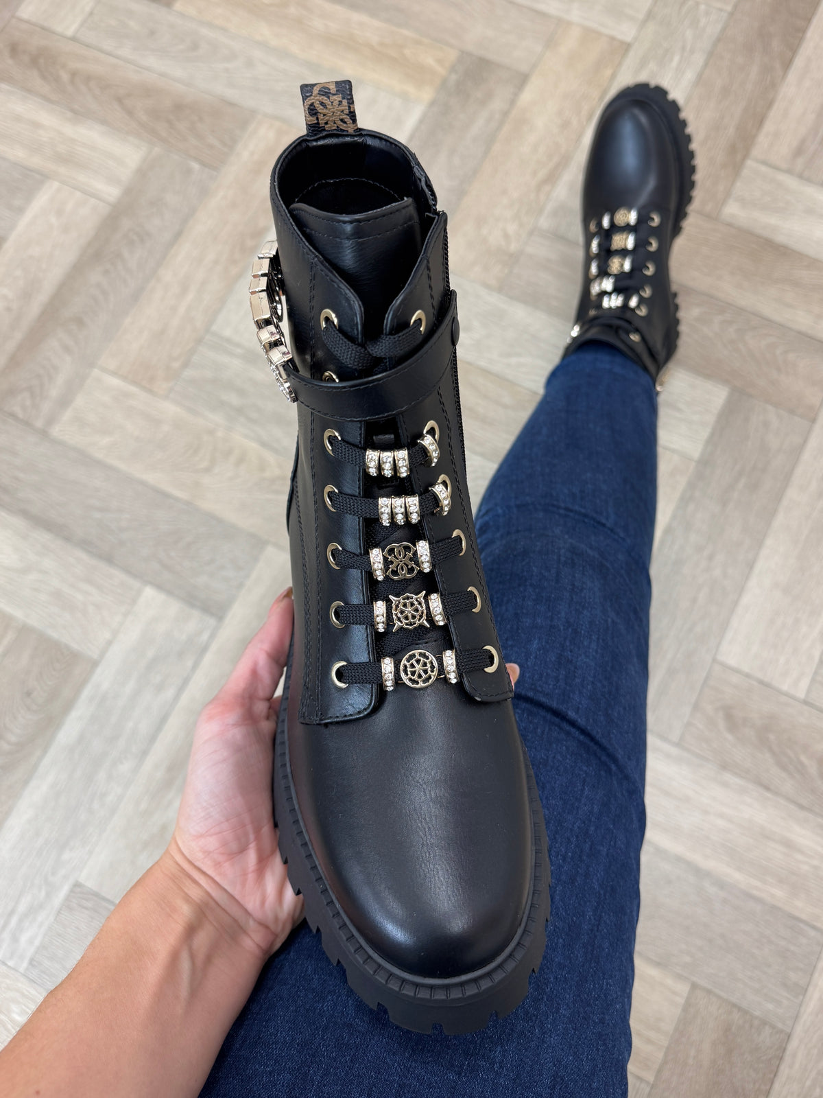 Boots Ficki Black Guess 1437