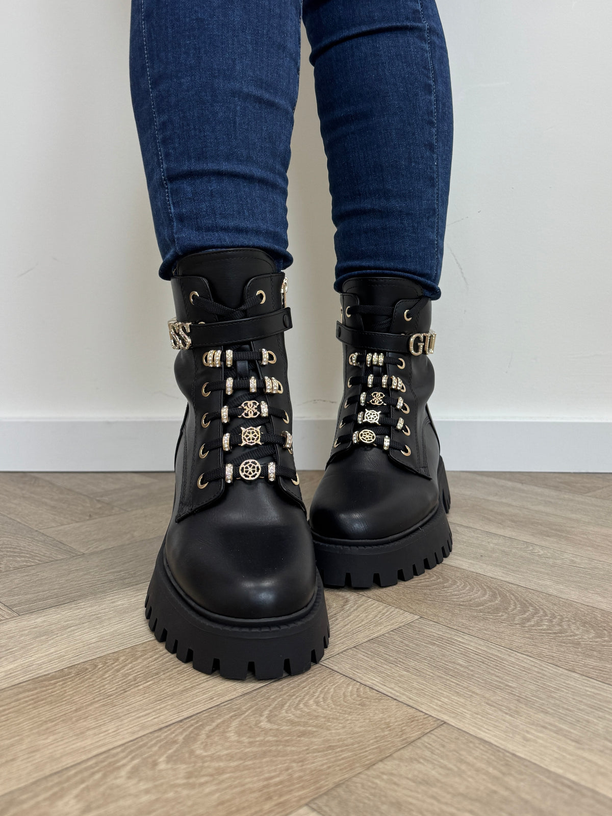 Boots Ficki Black Guess 1437