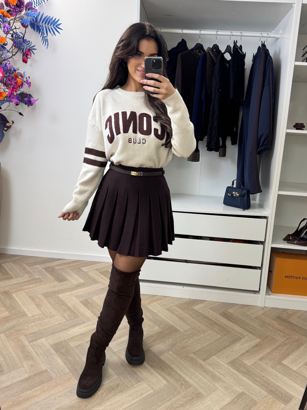 Trui Iconic Off White Choco 3023