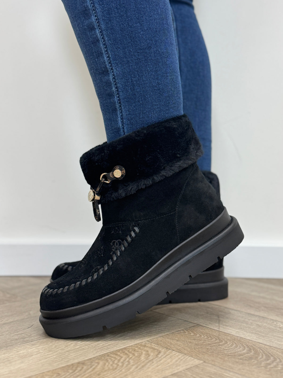 Boots Kenta Black Guess 1439