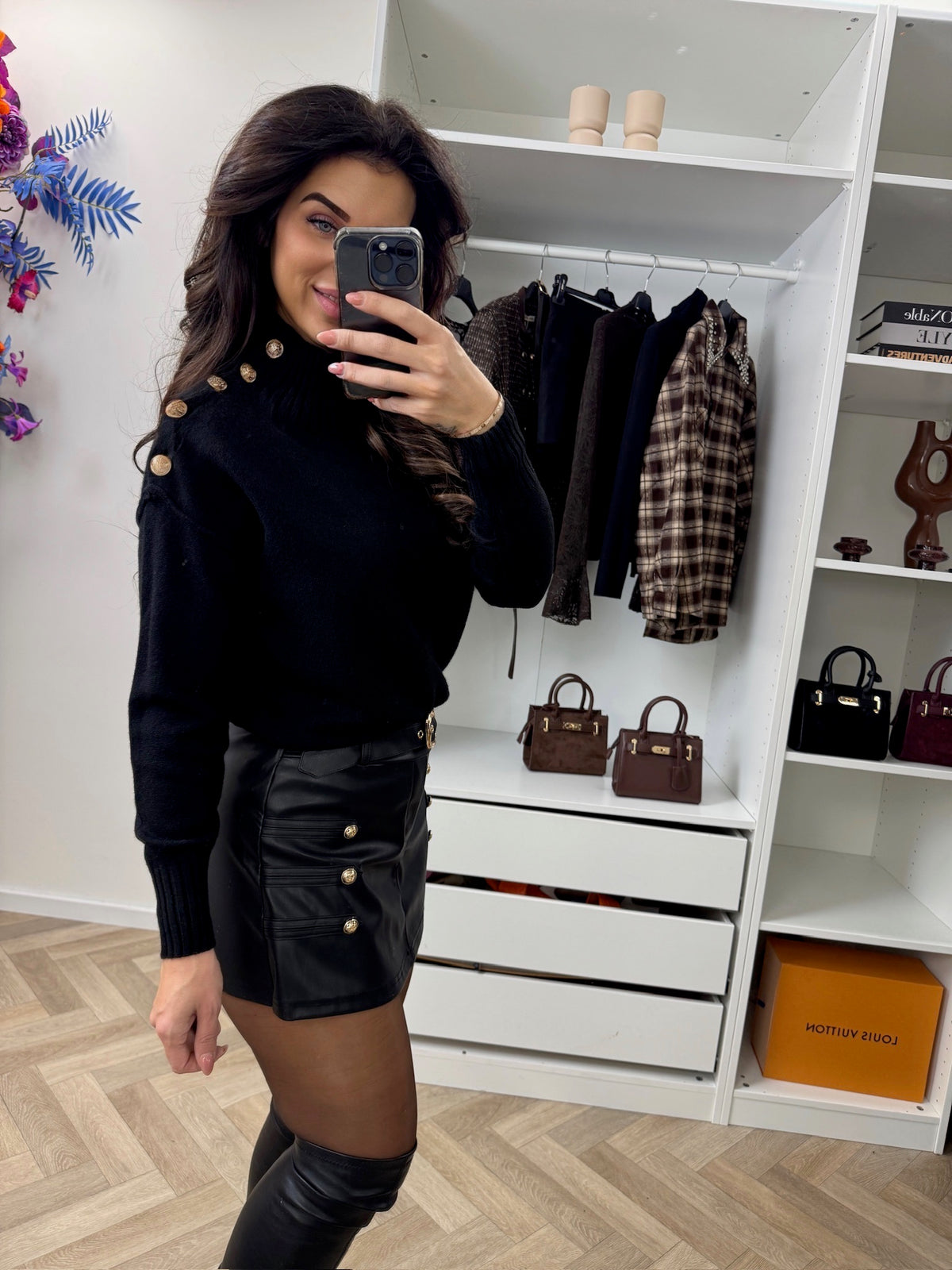Trui Gold Button Black 58016