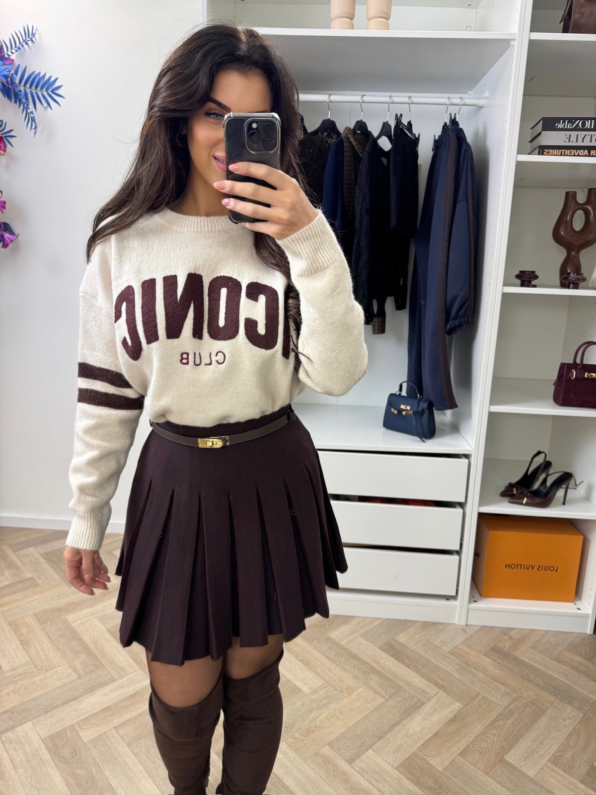 Trui Iconic Off White Choco 3023