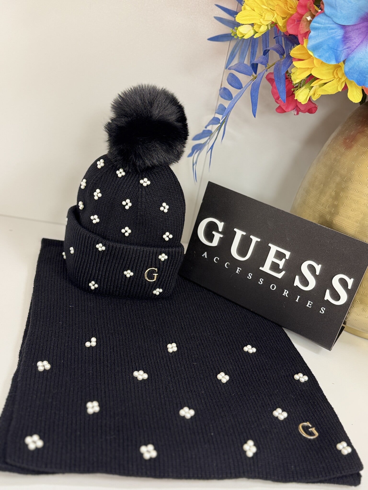 Beanie Pearl Black Guess 1373