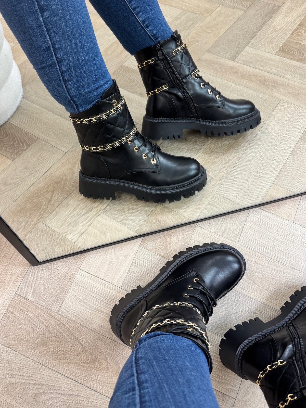 Boots Gold Chain H21-71