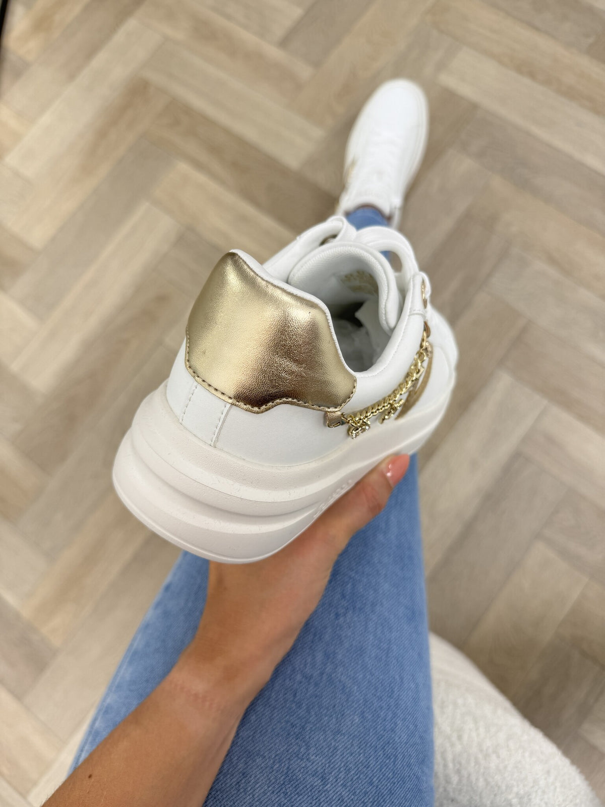 Sneakers Ebetts White Guess 1350