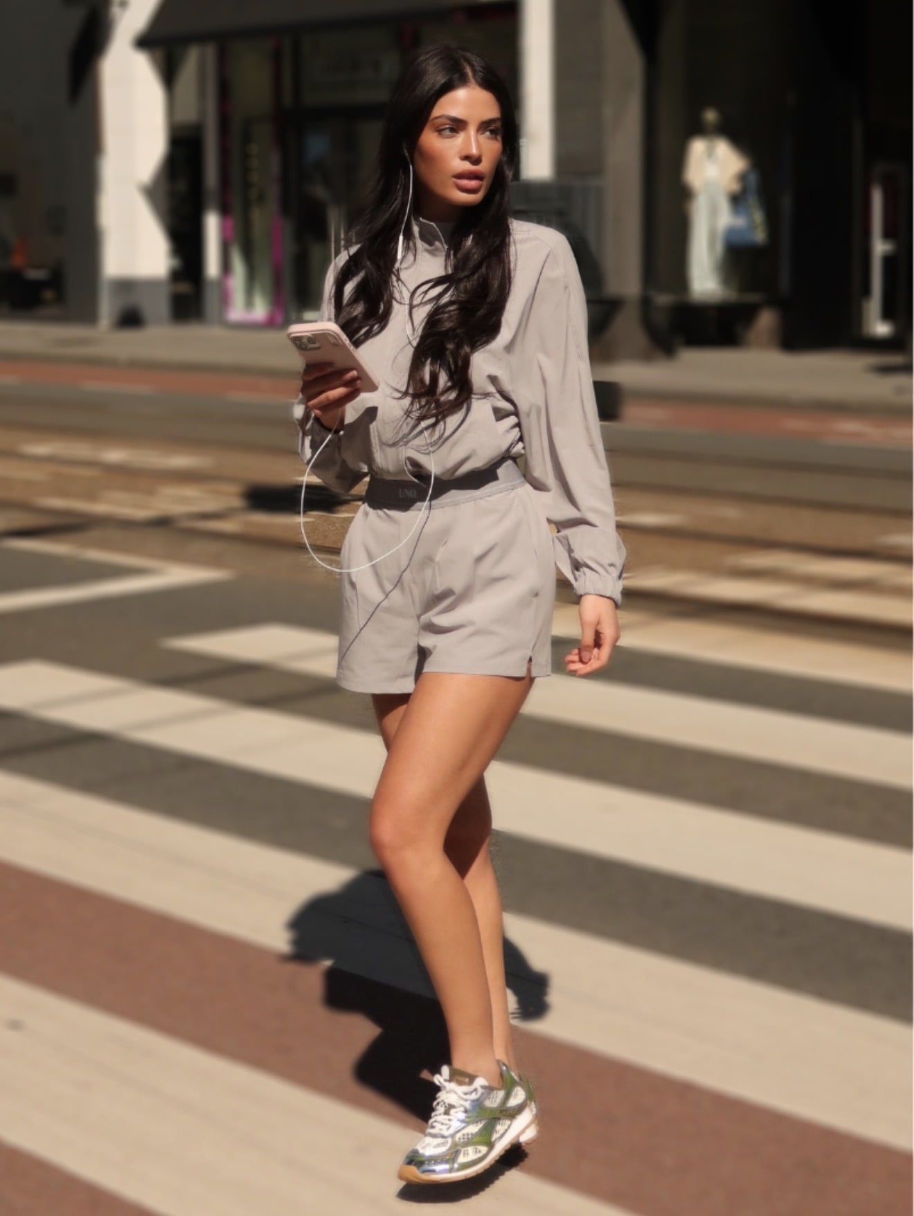 Gigi Short Unique The Label Light Grey