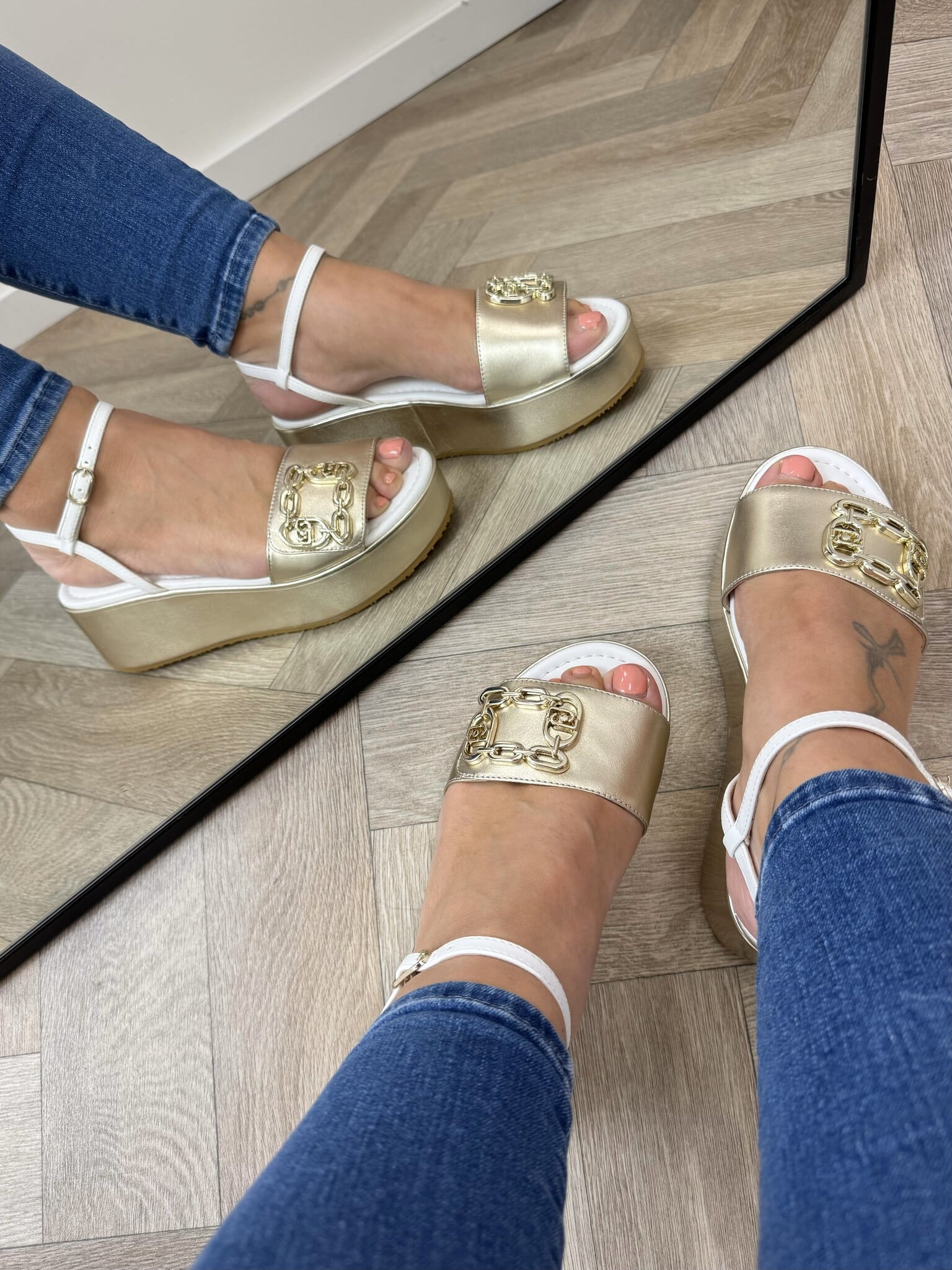 Sandal Flo Calf Leather Gold Liu Jo 1878